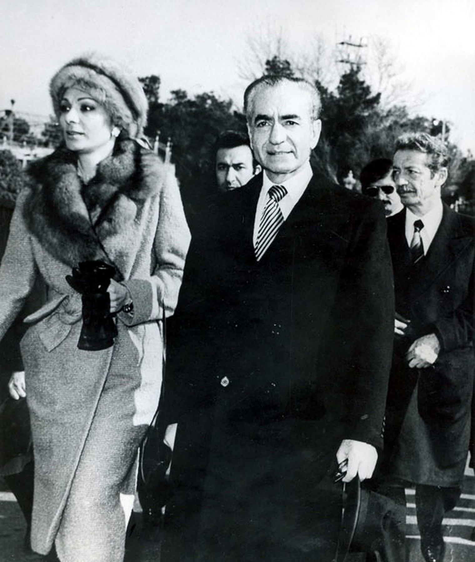 Shah And Shahbanu Leaving Iran Mehrabad International Airport 16 January 1979.