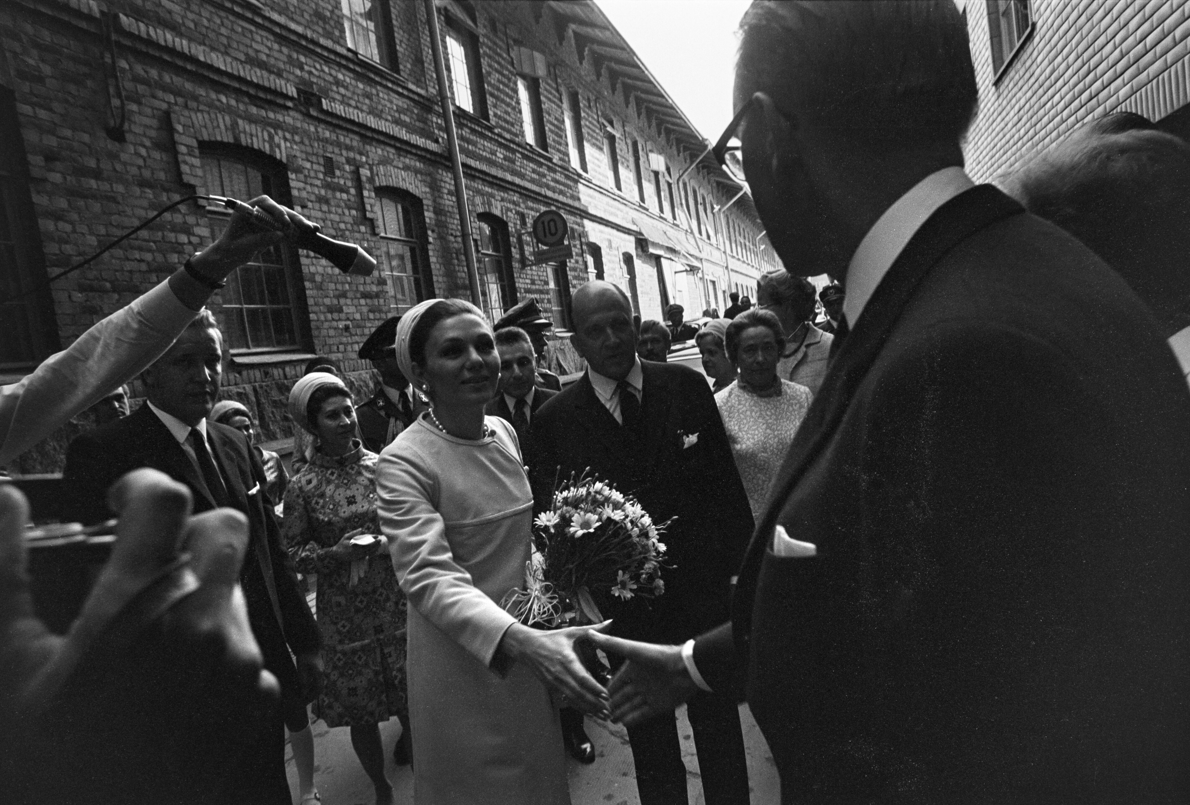 Shah Mohammad Reza Pahlavi And Farah Diba In Finland 1970 17.