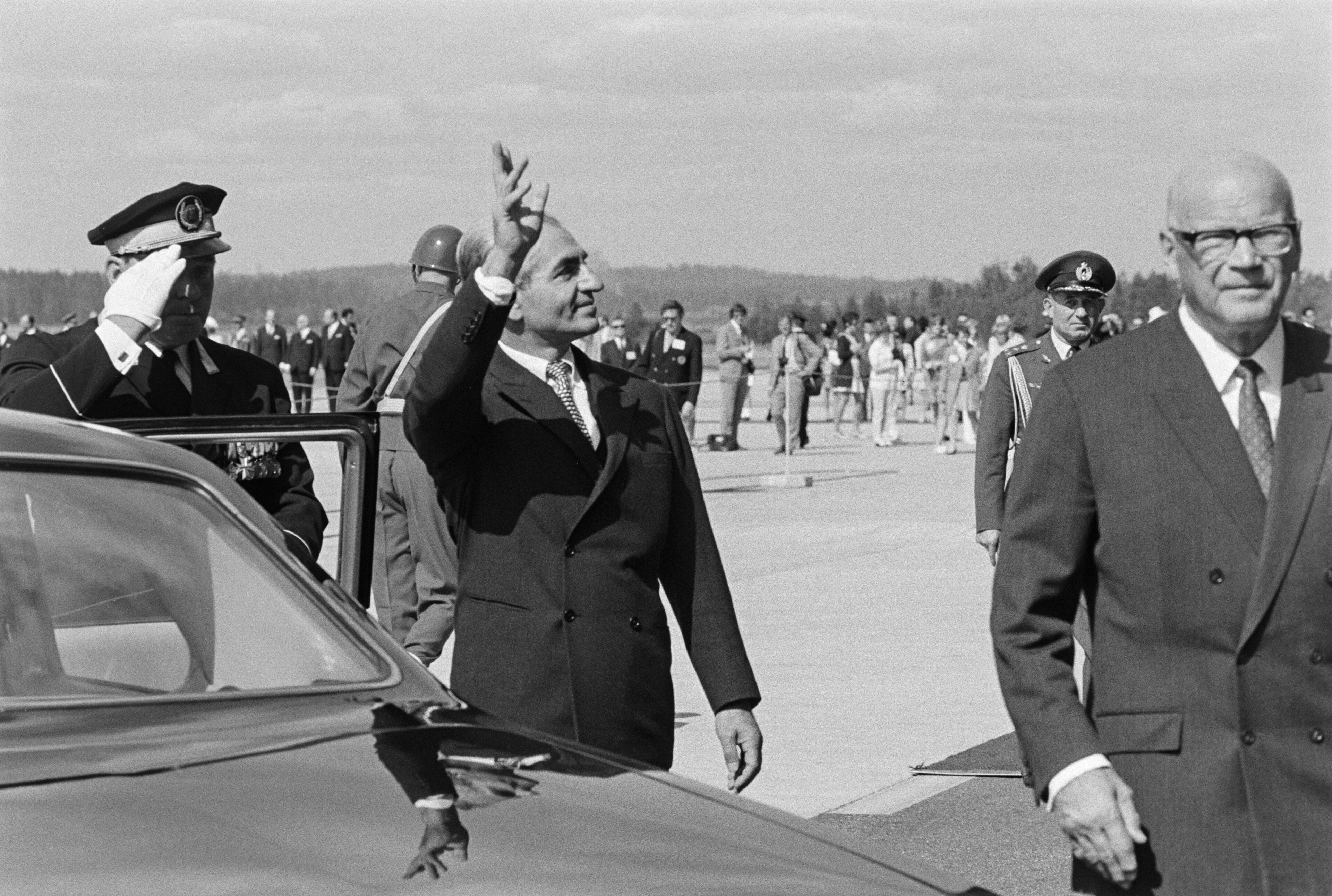 Shah Mohammad Reza Pahlavi And Farah Diba In Finland 1970 42.