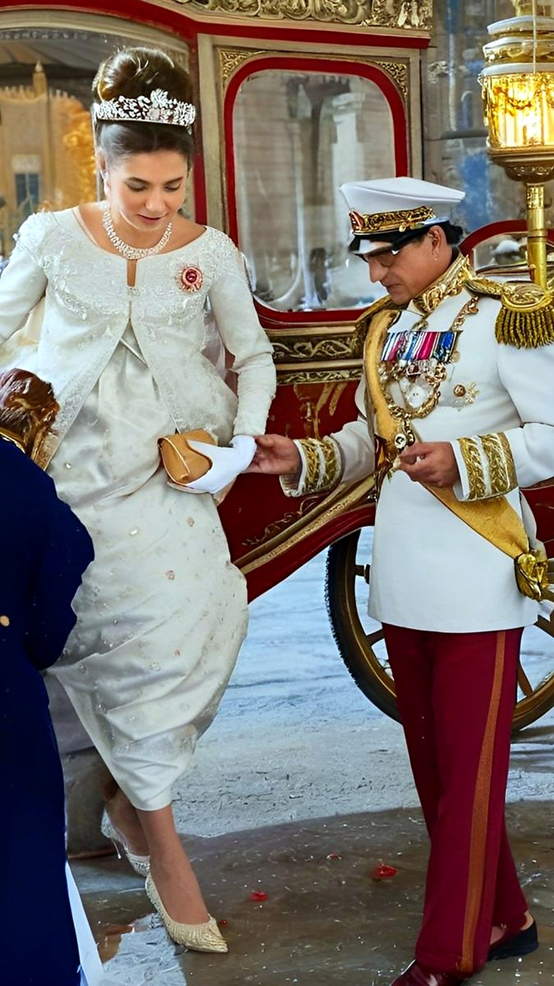 Farah Pahlavi alighting from a state carriage.