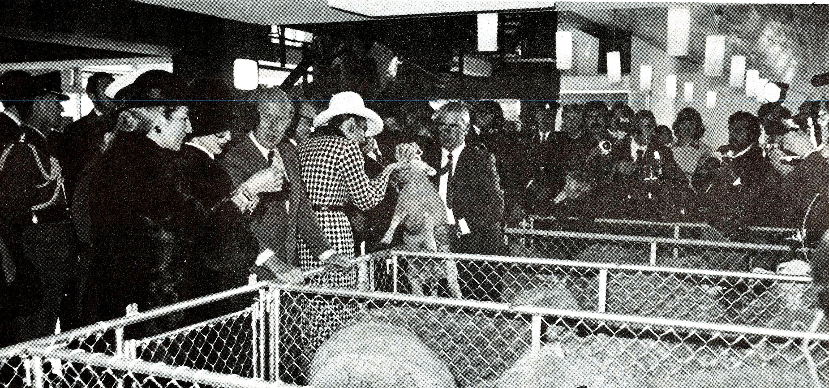 1974 Shahanshah And Shanbanou Of Iran 28 September 5.