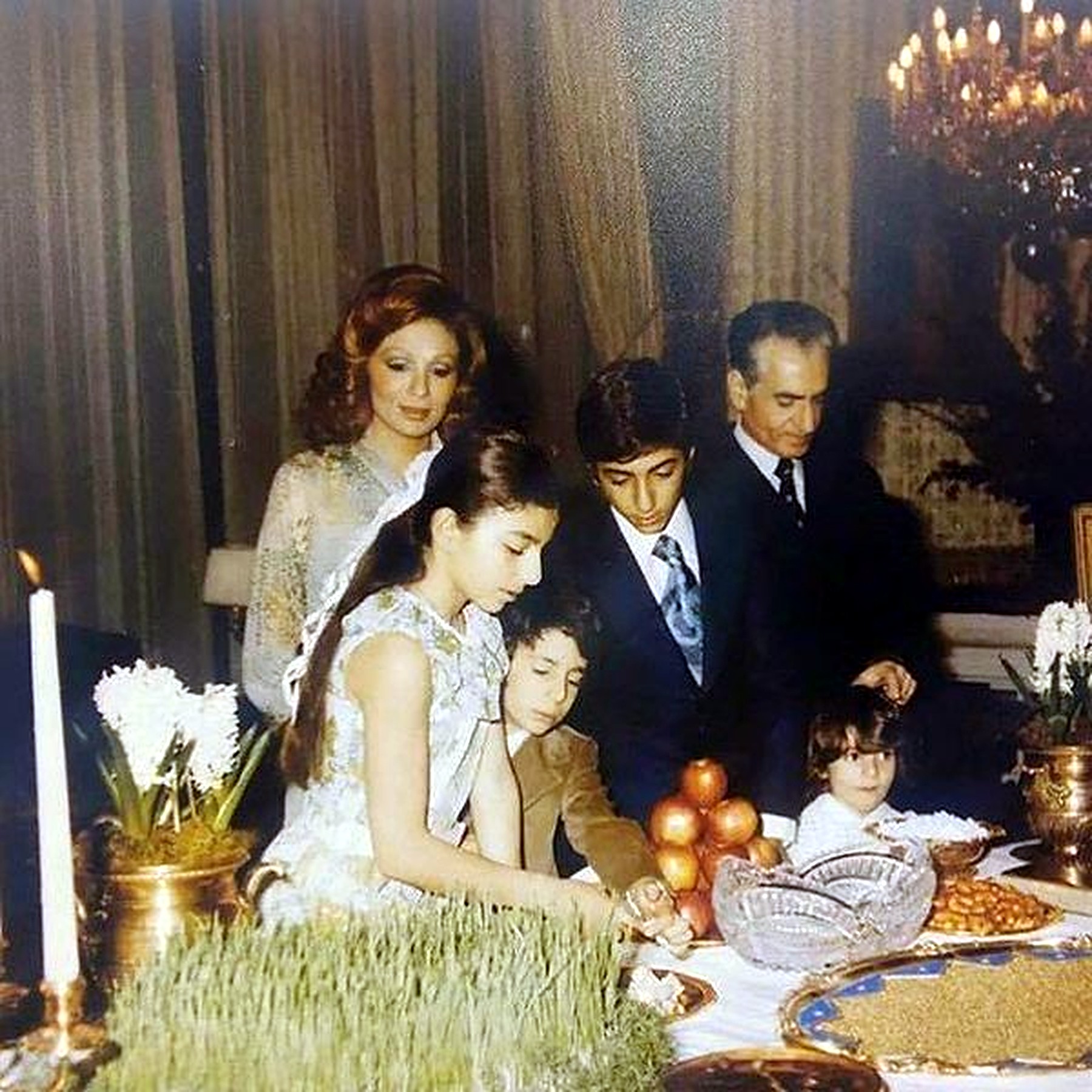 Iranian Imperial Family At Nowruz 01.