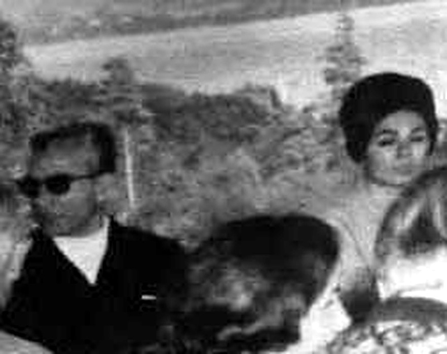 Reza Pahlevi En La Isla Victoria.
