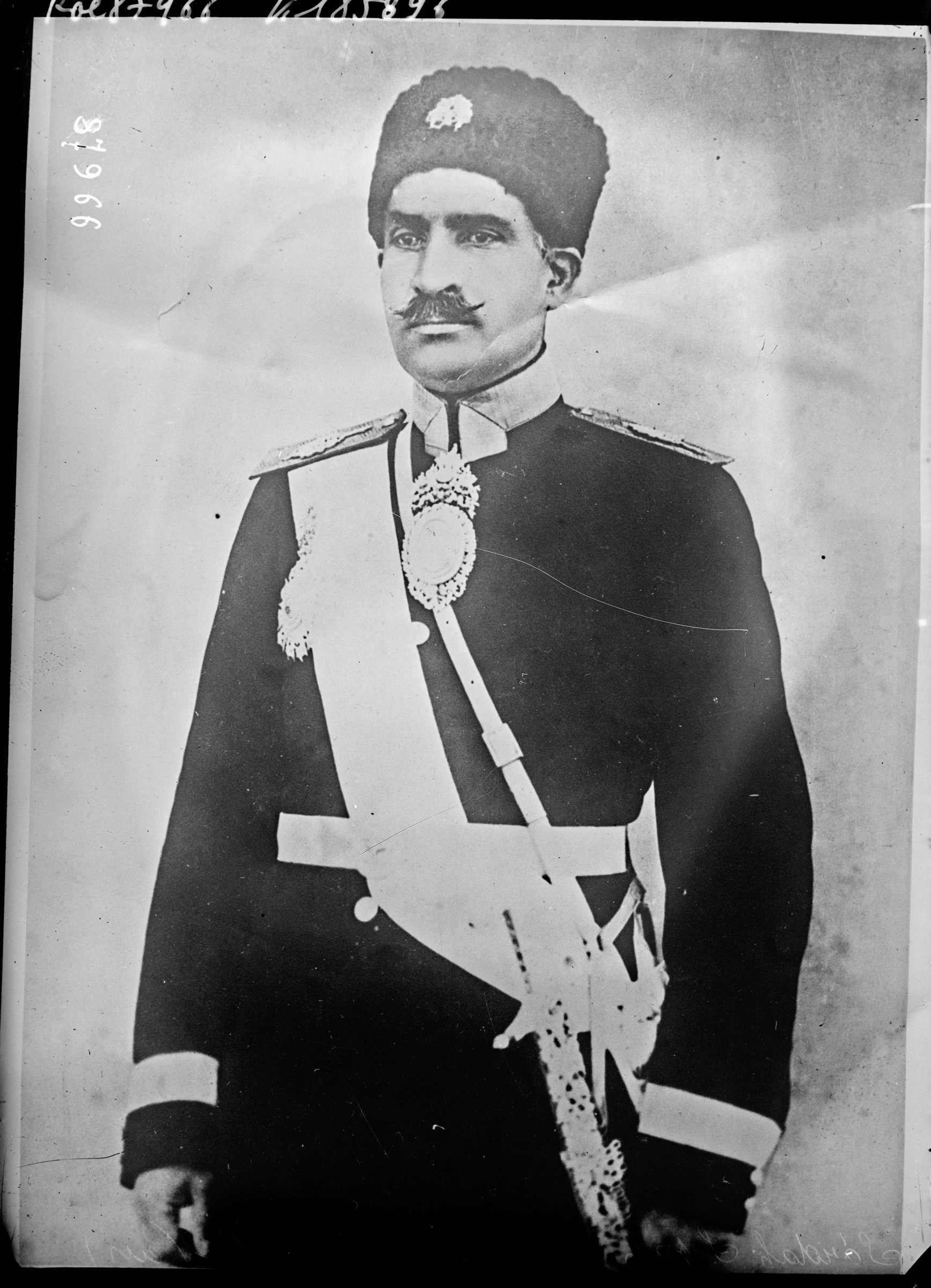 Reza Khan as Sardar Sepah.